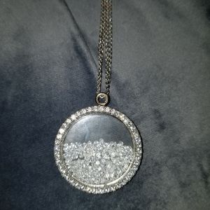 🎄🎁Floating crystals sterling silver necklace